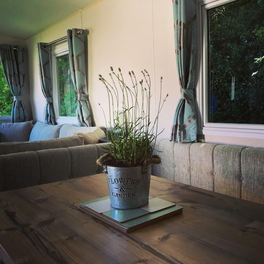 Westerley Cove Hotell Lymington Exteriör bild