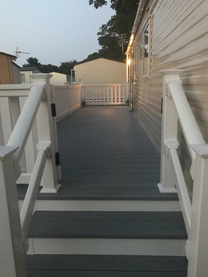 Westerley Cove Hotell Lymington Exteriör bild